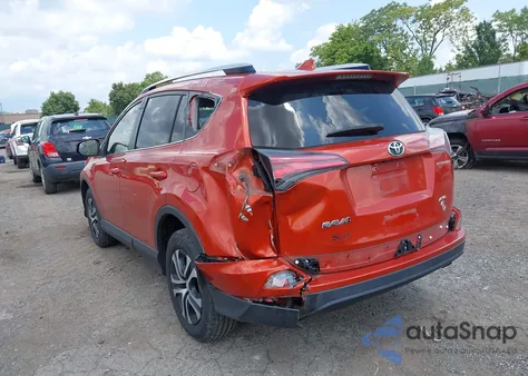 2016 Toyota Rav4 Le z USA, uszkodzony, nr VIN JTMBFREV1GJ081966